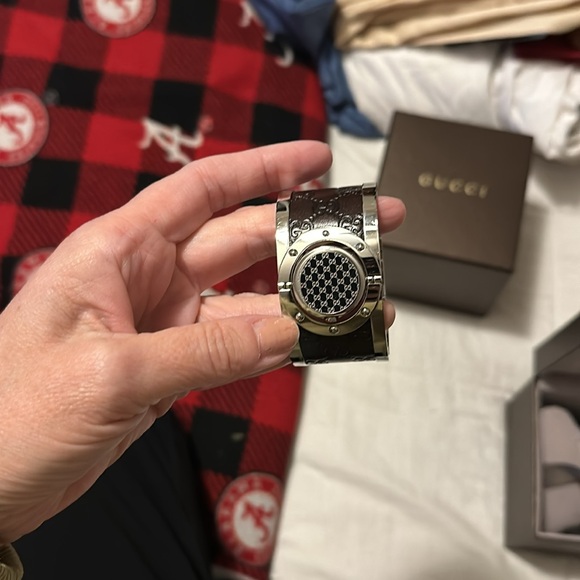 Gucci Twirl Watch - Picture 16 of 16
